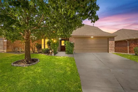 10364 Bradshaw Dr, Fort Worth, TX 76108
