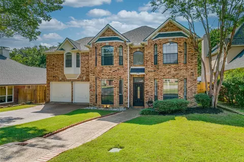 3304 Paint Brush Ln, Bedford, TX 76021