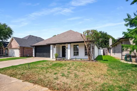 8637 Creede Trl, Fort Worth, TX 76118