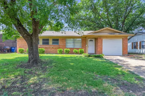 2311 Arcady Ln, Lancaster, TX 75134
