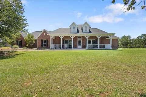 110 Morris Ct, Weatherford, TX 76088