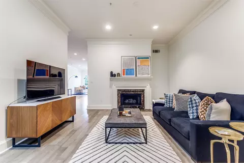 3303 Blackburn St #203, Dallas, TX 75204