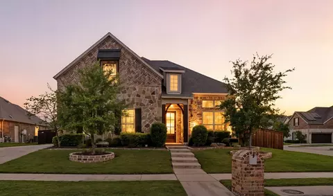 7945 Forest Lakes Dr, North Richland Hills, TX 76182