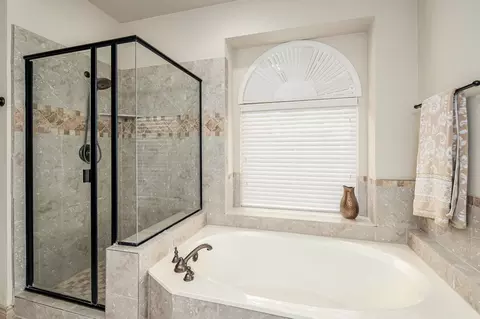 Bath - 119 Windsor Dr, Murphy, TX 75094 photo 1 of 2