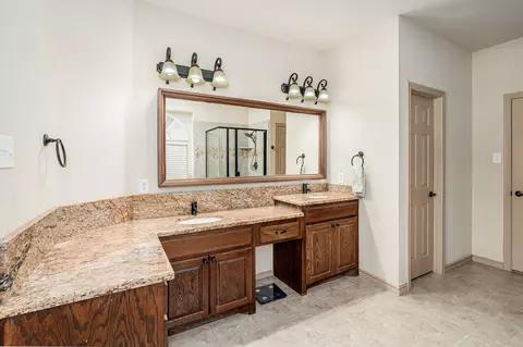 Bath - 119 Windsor Dr, Murphy, TX 75094 photo 2 of 2