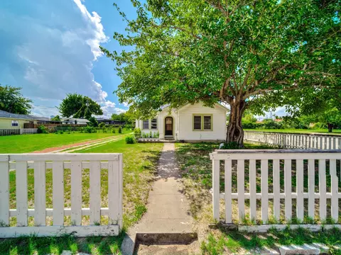 617 Blandin St, Fort Worth, TX 76111