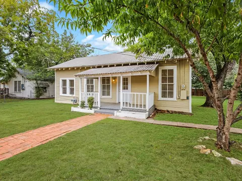 126 N Potter St, Cedar Hill, TX 75104