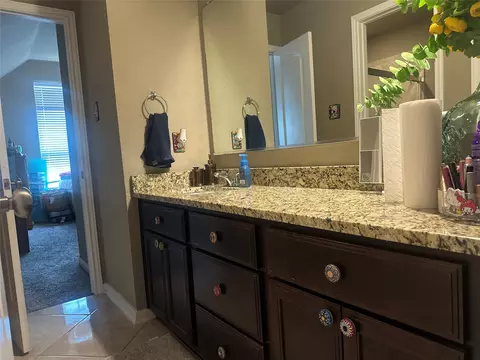 Bath - 10420 Langham Dr, Waco, TX 76708 photo 2 of 4