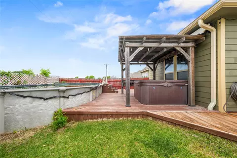 Exterior - 10420 Langham Dr, Waco, TX 76708 photo 9 of 9