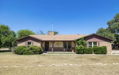 207 Lori Ln, Brownwood, TX 76801