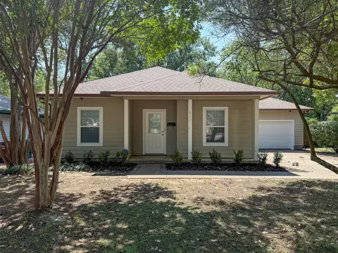 817 Westway St, Denton, TX 76201