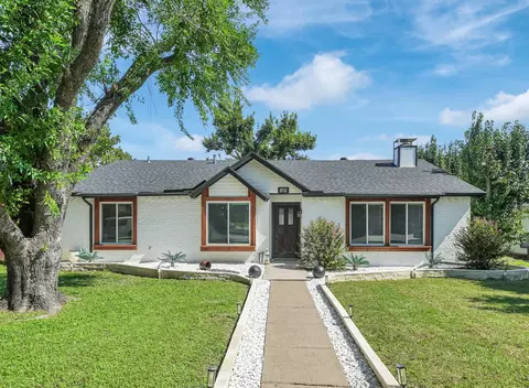 1015 E Peters Colony Rd, Carrollton, TX 75007