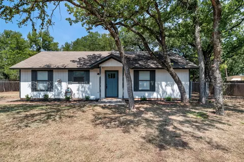 3014 Inwood Trl, Granbury, TX 76048