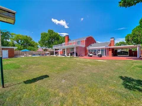 Exterior - 210 E Northgate Dr, Irving, TX 75062 photo 4 of 8