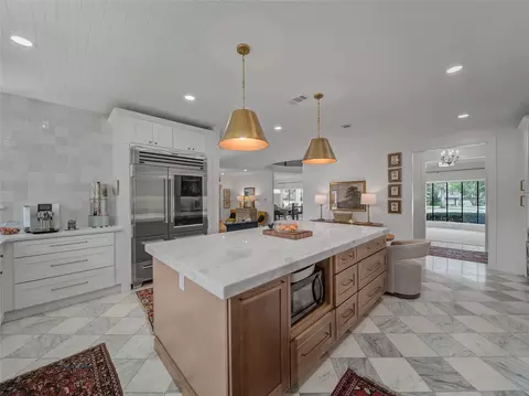 Kitchen - 210 E Northgate Dr, Irving, TX 75062 photo 4 of 6