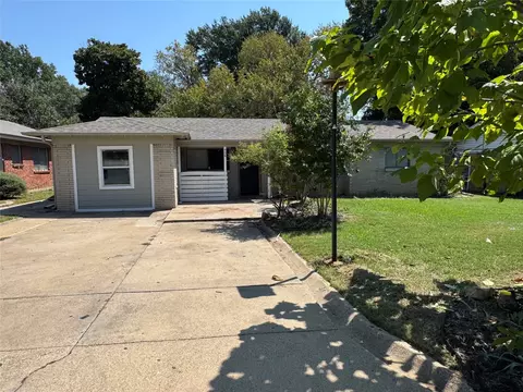 408 Simmons Dr, Hurst, TX 76053