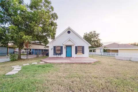 4604 E Holiday Estates Ct, Granbury, TX 76049