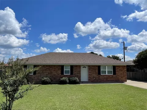 313 Jefferson St, Fairfield, TX 75840