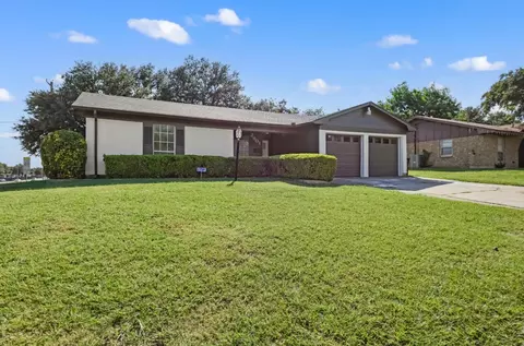 2601 Denbury Dr, Fort Worth, TX 76133