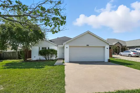 621 Torero Dr, Oak Point, TX 75068