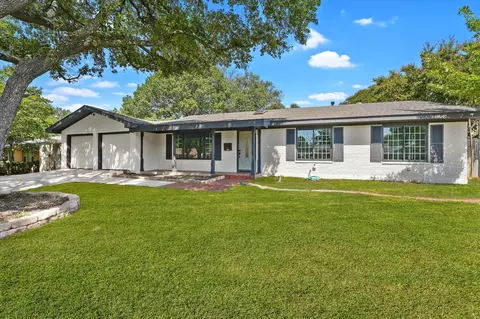 8312 Saddle Trl, Fort Worth, TX 76116