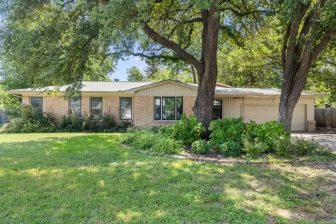 7316 Coronet Ave, North Richland Hills, TX 76180
