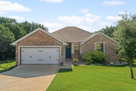 2711 San Gabriel Dr, Granbury, TX 76048