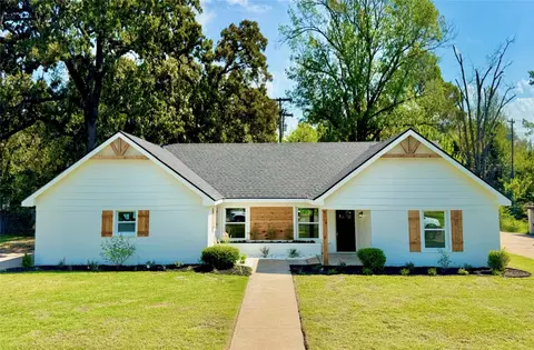 1615 Bowie Dr, Corsicana, TX 75110