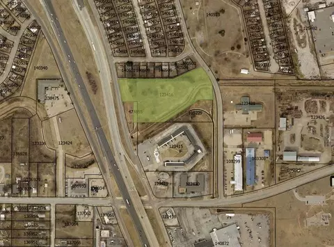1437 Central Fwy, Wichita Falls, TX 76306