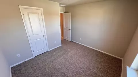 549 Marsh St, Cleburne, TX 76033 photo 13