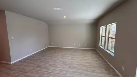 549 Marsh St, Cleburne, TX 76033 photo 7