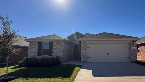 549 Marsh St, Cleburne, TX 76033