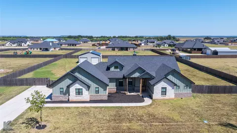 114 Blazing Wind Trl, Ovalo, TX 79541