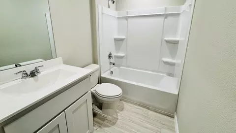 Bath - 536 Marsh St, Cleburne, TX 76033 photo 2 of 2