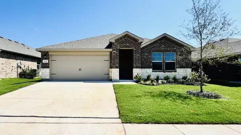 536 Marsh St, Cleburne, TX 76033