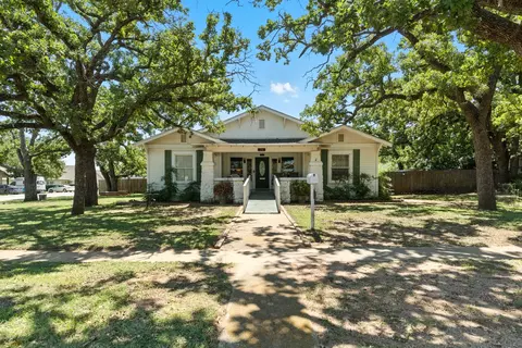 710 E 21st St, Cisco, TX 76437