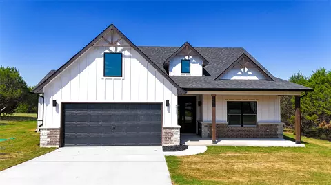 4910 Terlingua Dr, Granbury, TX 76048