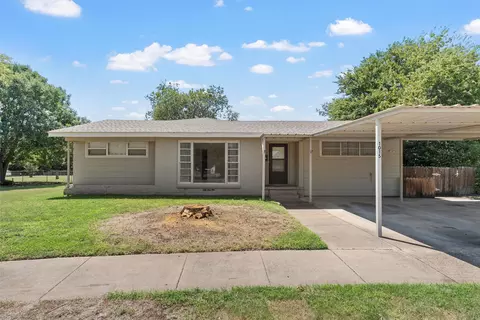 1015 Lincoln St, Mcgregor, TX 76657