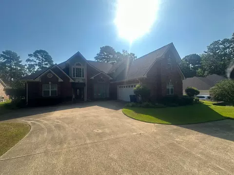 4932 Old Oak Dr, Benton, LA 71006