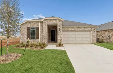 221 Cloverdale Ln, Mckinney, TX 75071