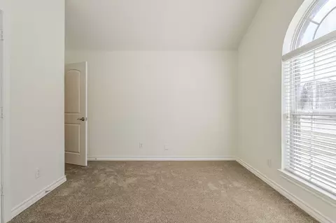Bedroom - 977 Crowder Dr, Crowley, TX 76036 photo 6 of 8