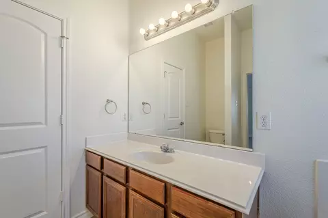 Bath - 977 Crowder Dr, Crowley, TX 76036 photo 1 of 3