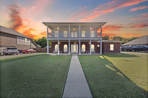 905 Royse Ridge Rd, Ennis, TX 75119