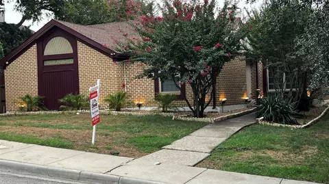 1606 Sutters Mill Dr, Carrollton, TX 75007