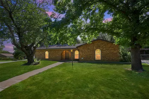 220 Short St, Burleson, TX 76028