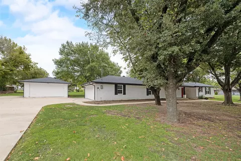 1008 Walnut St, Royse City, TX 75189