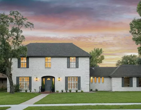 2901 Warren Cir, Irving, TX 75062