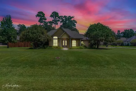 1200 Big Pine Key Ln, Benton, LA 71006