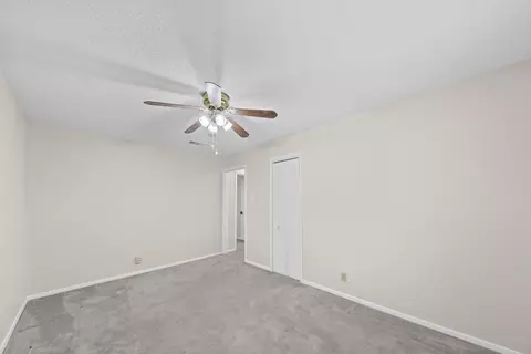Bedroom - 205 W Ash Ln, Euless, TX 76039 photo 5 of 7