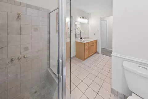 Bath - 205 W Ash Ln, Euless, TX 76039 photo 1 of 6